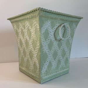 Shabby Chic Green Lattice Metal Vase / Plant Holder 8x8x8